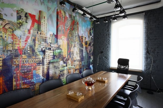 Фотография: Офис в стиле Лофт, Офисное пространство, Россия, Белый, Черный, Красный, Новая Москва, Антон Корнеев, Екатерина Корнеева, Fibr Film, Korneev Design Workshop, как оформить офис, лофт для офисных помещений, лофт для офиса, интерьер офиса – фото на INMYROOM