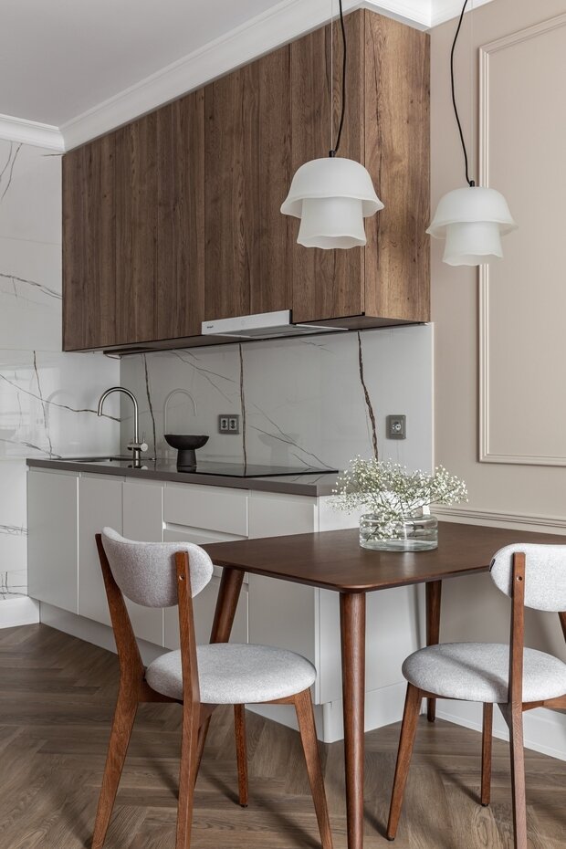 Фотография: Кухня и столовая в стиле Современный, Минимализм, Малогабаритная квартира, Квартира, Проект недели, Москва, 2 комнаты, до 40 метров, 40-60 метров, Анастасия Федоровская – фото на INMYROOM