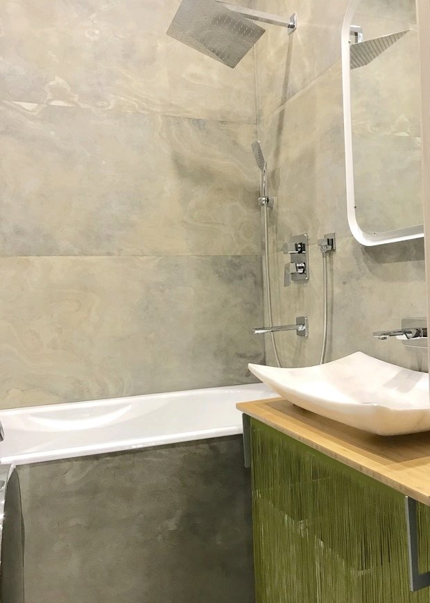 Интерьер ванной комнаты в современном стиле с элементами минимализма