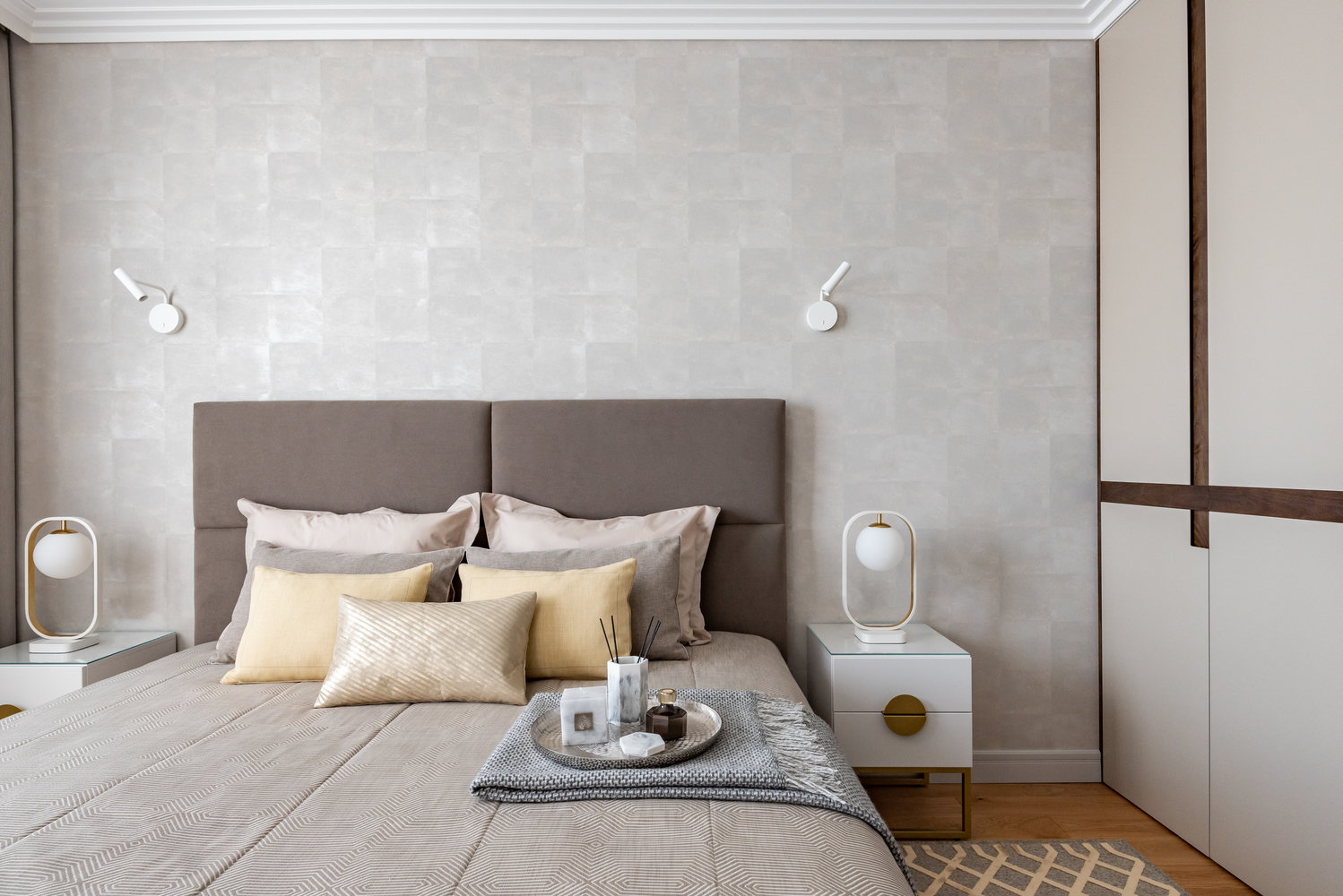 Фотография: Спальня в стиле Современный, Квартира, Проект недели, Бежевый, Оранжевый, Челябинск, 4 и больше, Более 90 метров, Юлия Сафонова – фото на INMYROOM Фотография: Спальня в стиле Современный, Квартира, Проект недели, Бежевый, Оранжевый, Челябинск, 4 и больше, Более 90 метров, Юлия Сафонова – фото на INMYROOM