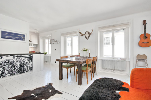 Фотография: Гостиная в стиле Скандинавский, Малогабаритная квартира, Квартира, Цвет в интерьере, Дома и квартиры, Белый – фото на INMYROOM