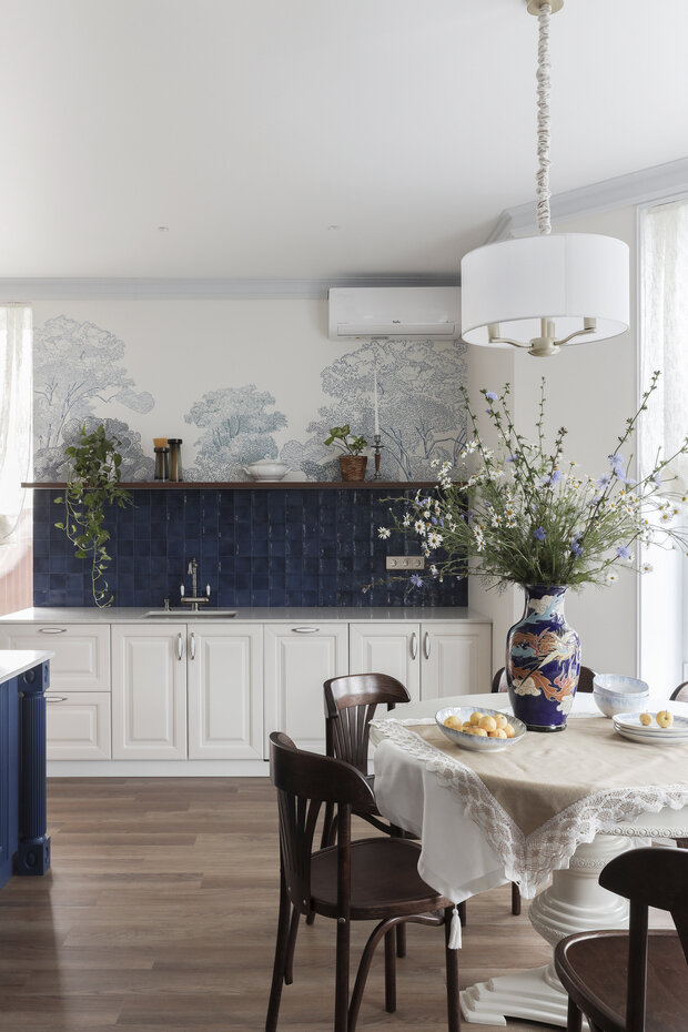 Фотография: Кухня и столовая в стиле Классический, Современный, Квартира, Проект дня, Дом и дача, Кирпичный дом, 4 и больше, Более 90 метров, Уфа, Башкортостан, Лилия Ханова – фото на INMYROOM